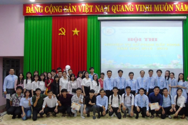Hội thi nghiệp vụ sư phạm Khoa Sư phạm Toán học năm học 2018-2019