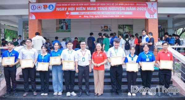 NGÀY HỘI HIẾN MÁU TÌNH NGUYỆN TẠI TRƯỜNG ĐẠI HỌC ĐỒNG THÁP