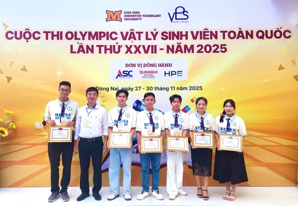 HÀNH TRÌNH NỖ LỰC: THẦY VÀ TRÒ KHOA SƯ PHẠM KHOA HỌC TỰ NHIÊN GẶT HÁI “MÙA VÀNG” OLYMPIC