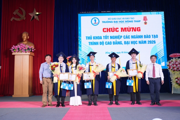 LỄ TRAO BẰNG TỐT NGHIỆP HỆ CHÍNH QUY ĐỢT 2 NĂM 2026 CỦA KHOA SƯ PHẠM KHOA HỌC TỰ NHIÊN