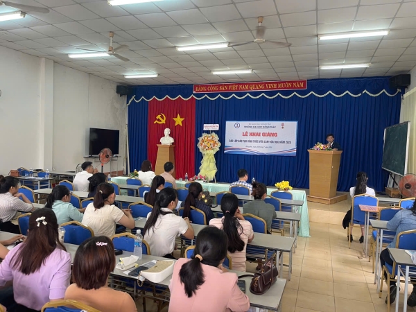 Khai giảng lớp Vừa làm vừa học tại tỉnh Đồng Nai