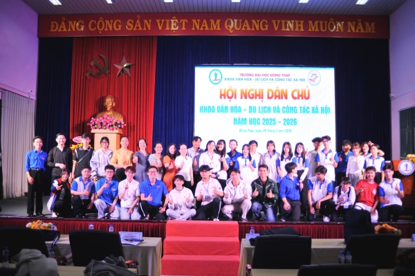 Khoa Văn hóa - Du lịch và Công tác xã hội tổ chức Hội nghị dân chủ sinh viên năm học 2025 – 2026
