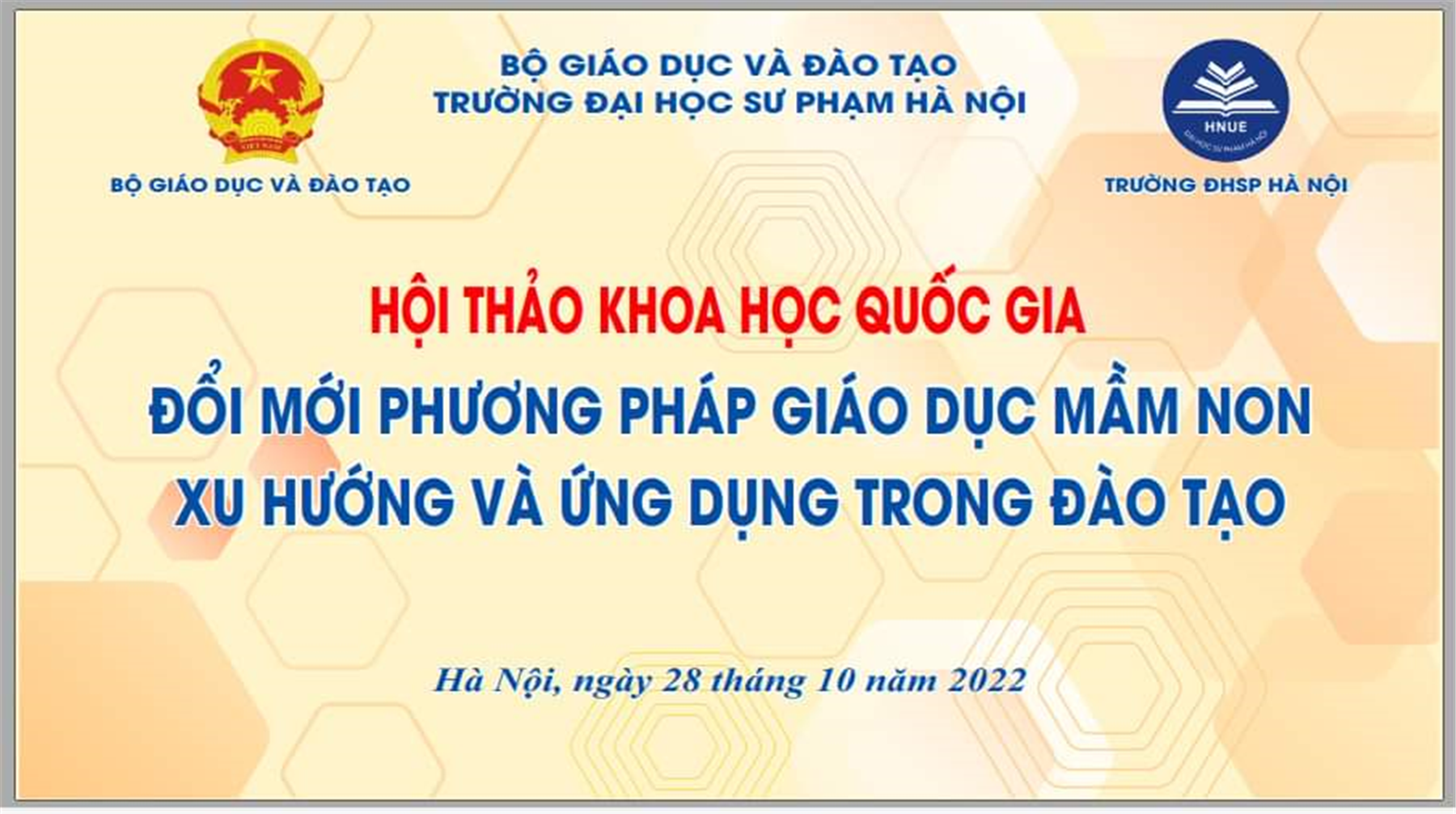 Giảng viên của Khoa tham dự Hội thảo và tập huấn chuyên môn tháng 10