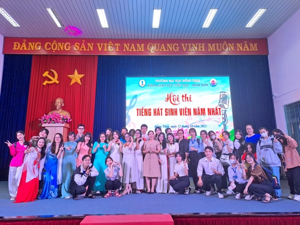 TIẾNG HÁT SINH VIÊN NĂM NHẤT 