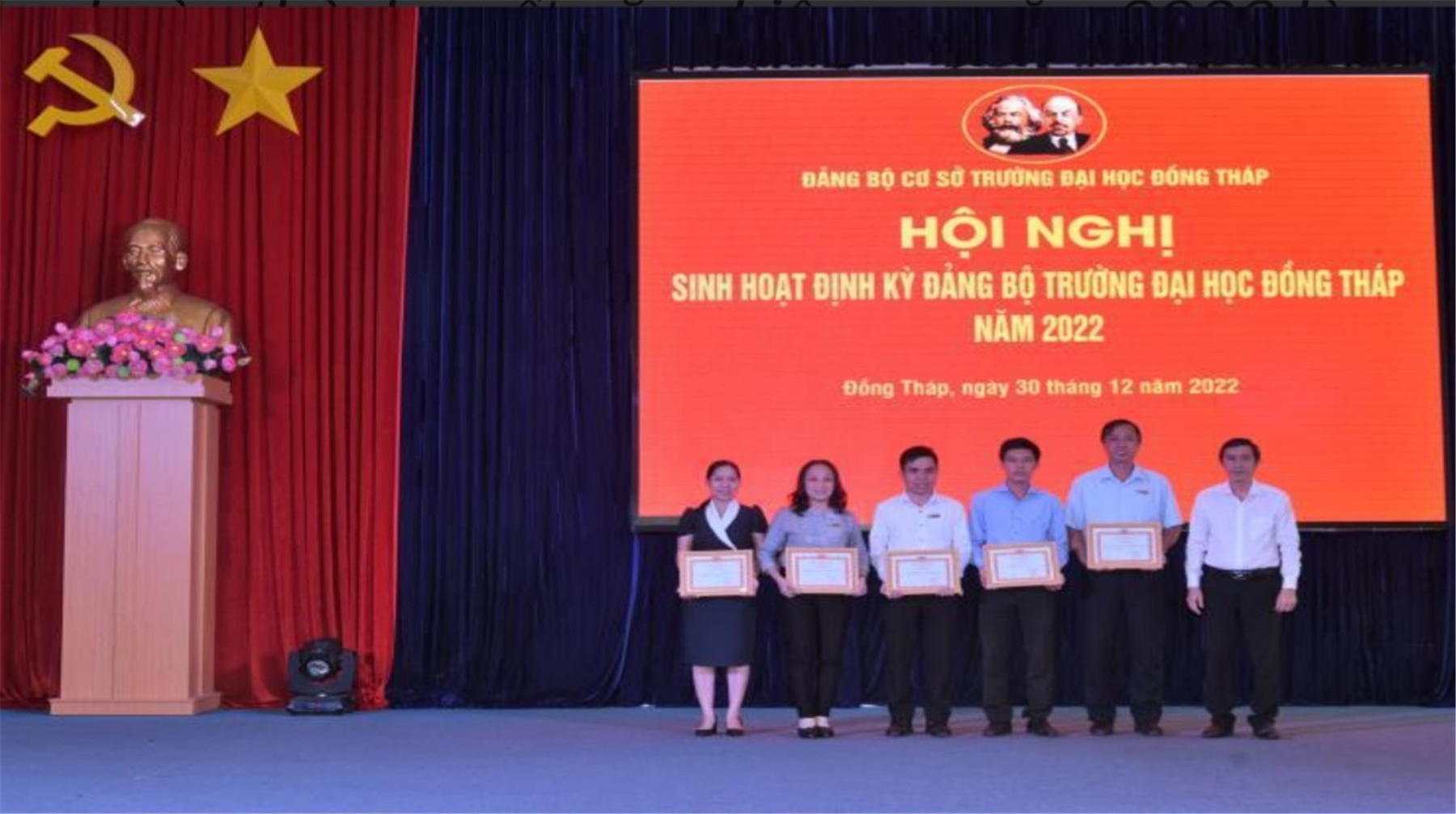 Hội nghị sinh hoạt định kỳ Đảng bộ năm 2022