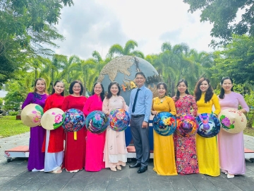 Tập thể viên chức phòng Kế hoạch Tài chính